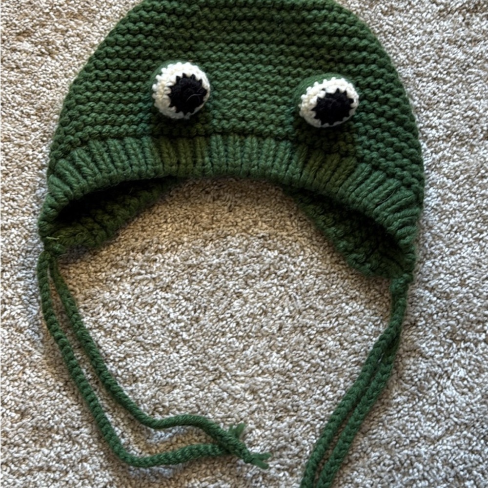 Green Knit Frog Hat